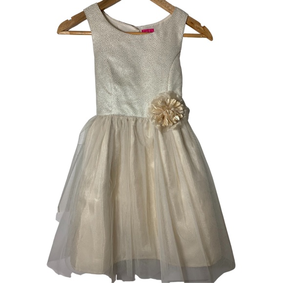 Girls Dress - Picture 2 of 6